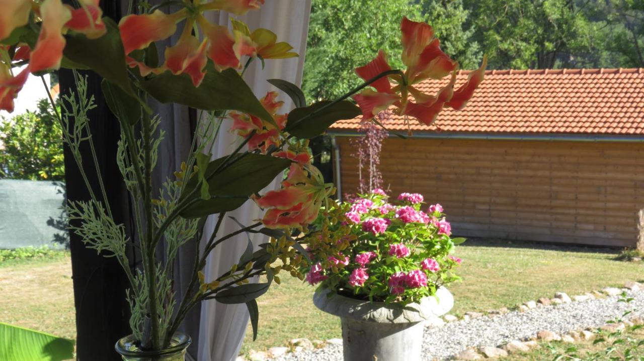 Pouzol Chalets Lavaux المظهر الخارجي الصورة